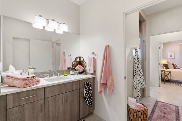 12C Camino Barranca C, Santa Fe, NM 87507