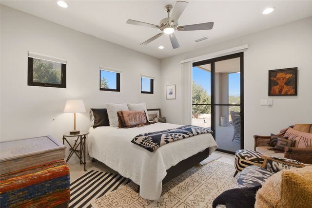 12C Camino Barranca C, Santa Fe, NM 87507