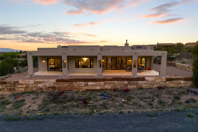 12C Camino Barranca C, Santa Fe, NM 87507