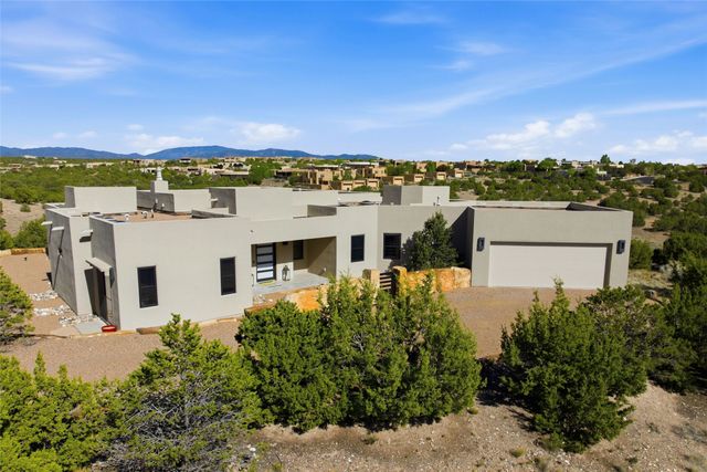 12C Camino Barranca C, Santa Fe, NM 87507