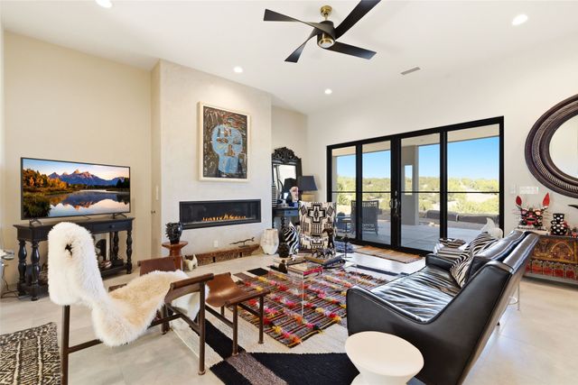 12C Camino Barranca C, Santa Fe, NM 87507