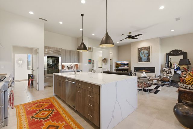 12C Camino Barranca C, Santa Fe, NM 87507