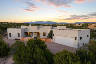 12C Camino Barranca C, Santa Fe, NM 87507