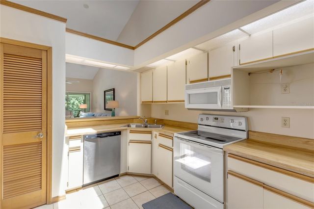 937 MEADOW VIEW DRIVE B, Port Orange, FL 32127