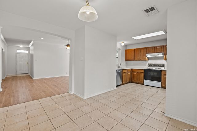6019 Wexford Pl, San Antonio, TX 78240