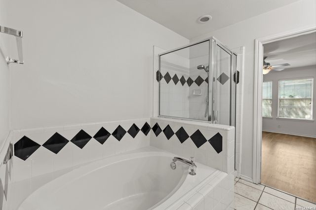 6019 Wexford Pl, San Antonio, TX 78240