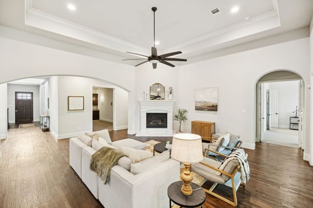 204 Chisholm Trail, Highland Village, TX 75077