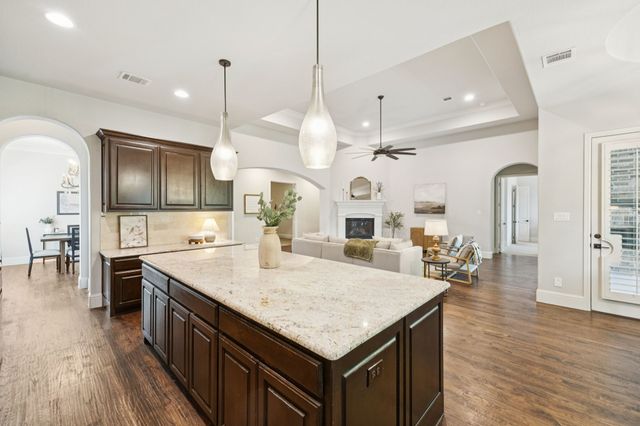 204 Chisholm Trail, Highland Village, TX 75077