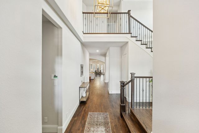 204 Chisholm Trail, Highland Village, TX 75077