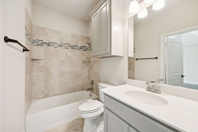 204 Chisholm Trail, Highland Village, TX 75077