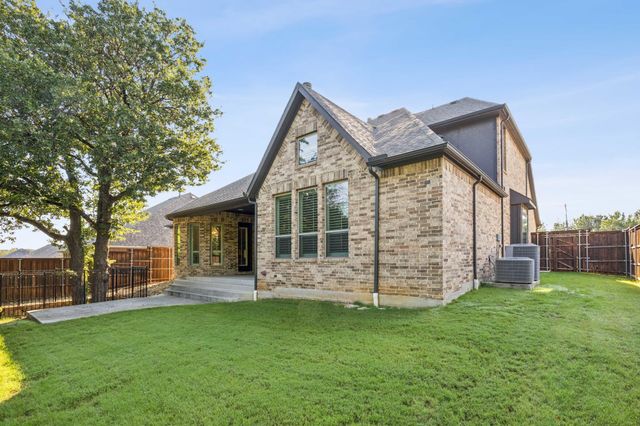 204 Chisholm Trail, Highland Village, TX 75077