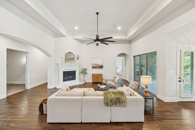 204 Chisholm Trail, Highland Village, TX 75077