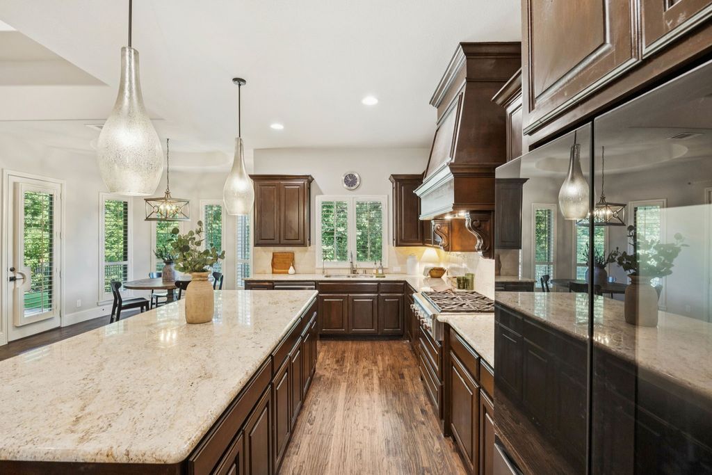 204 Chisholm Trail, Highland Village, TX 75077