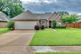 127 Woodridge Drive, Pearl, MS 39208