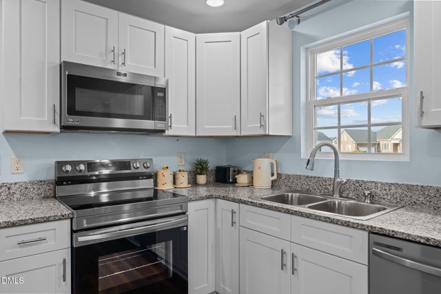 759 Dayflower Court, Vass, NC 28394