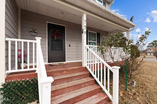 759 Dayflower Court, Vass, NC 28394