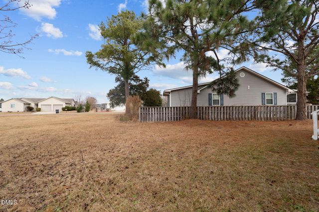 759 Dayflower Court, Vass, NC 28394