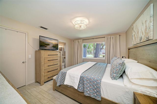 1520 LAKESIDE WAY 147, Sarasota, FL 34232