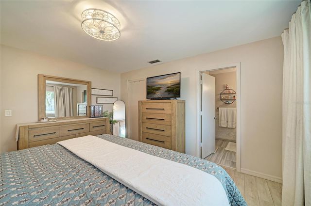 1520 LAKESIDE WAY 147, Sarasota, FL 34232