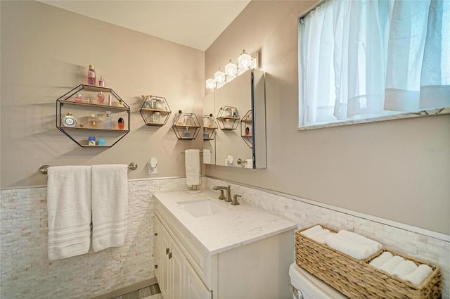 1520 LAKESIDE WAY 147, Sarasota, FL 34232