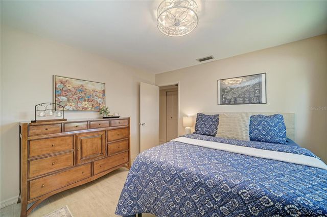 1520 LAKESIDE WAY 147, Sarasota, FL 34232