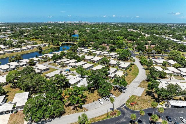 1520 LAKESIDE WAY 147, Sarasota, FL 34232