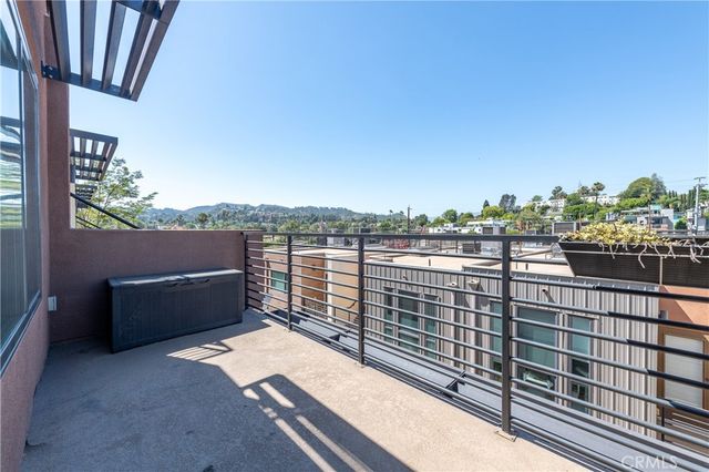 2926 Rowena Avenue 4, Los Angeles, CA 90039