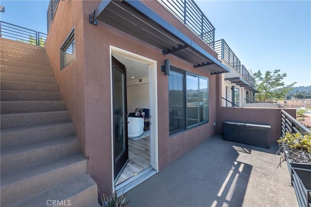 2926 Rowena Avenue 4, Los Angeles, CA 90039