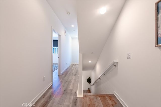 2926 Rowena Avenue 4, Los Angeles, CA 90039