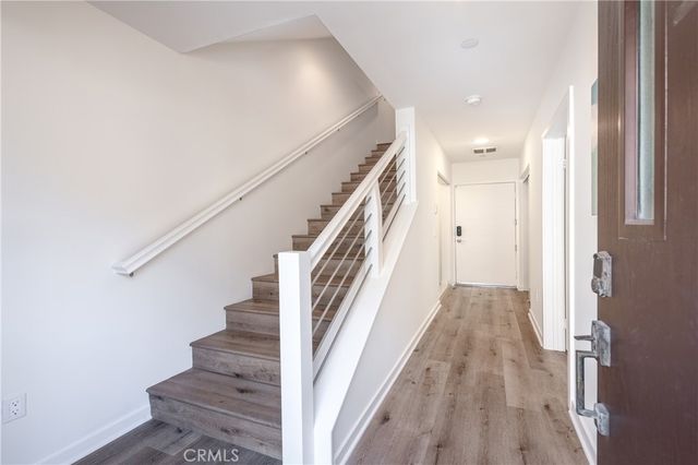 2926 Rowena Avenue 4, Los Angeles, CA 90039