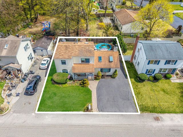97 N Clinton Avenue, Patchogue, NY 11772