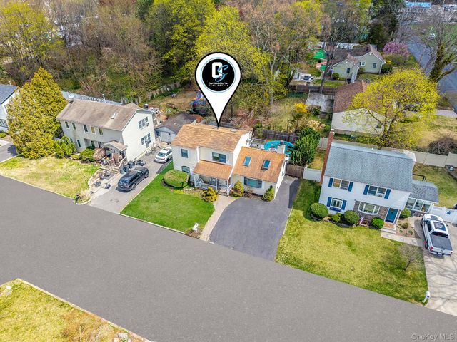 97 N Clinton Avenue, Patchogue, NY 11772