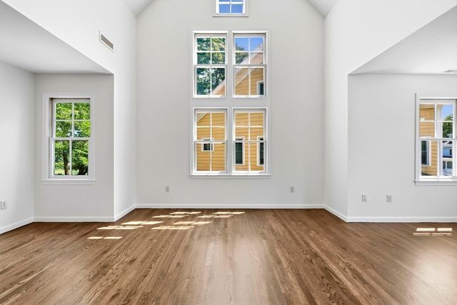 19 Russell Pl 19, Arlington, MA 02474