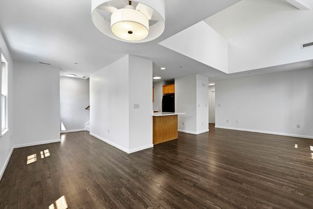 19 Russell Pl 19, Arlington, MA 02474