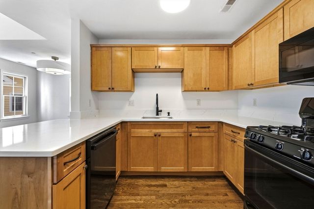 19 Russell Pl 19, Arlington, MA 02474
