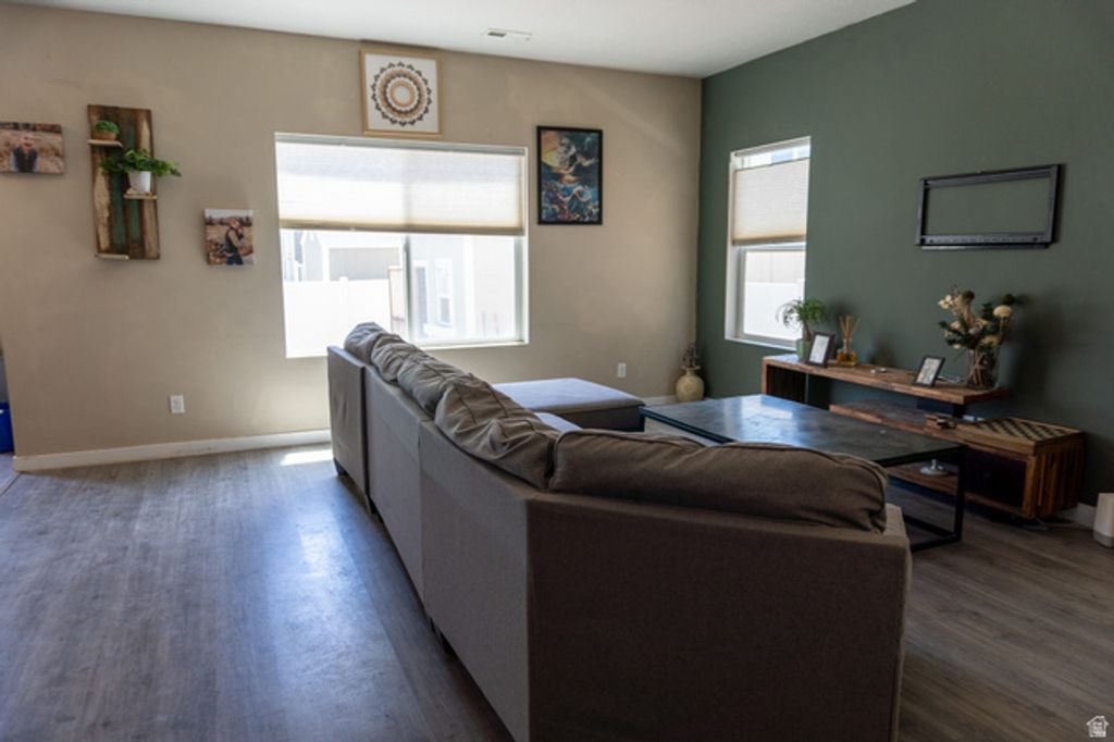 Image 11 of property listing at 935 W LOTUS BROOK DR, South Salt Lake, UT 84119