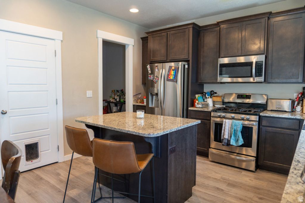 Image 3 of property listing at 935 W LOTUS BROOK DR, South Salt Lake, UT 84119