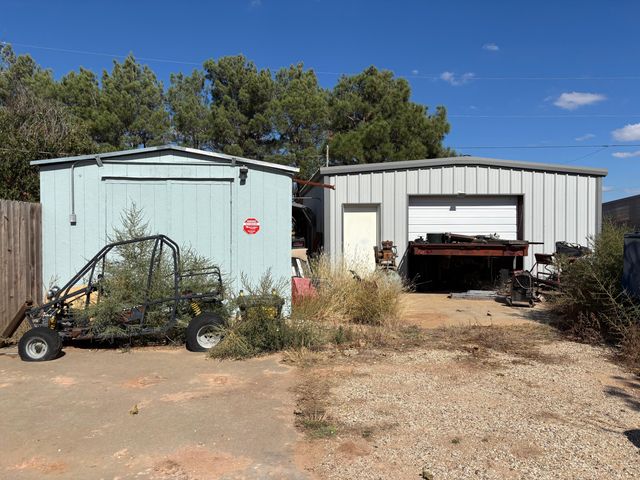 1502 Culpepper Avenue, Wilson, TX 79381