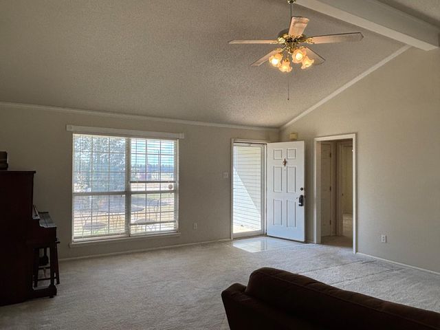 1502 Culpepper Avenue, Wilson, TX 79381