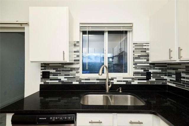 1751 FLUORSHIRE DRIVE, Brandon, FL 33511