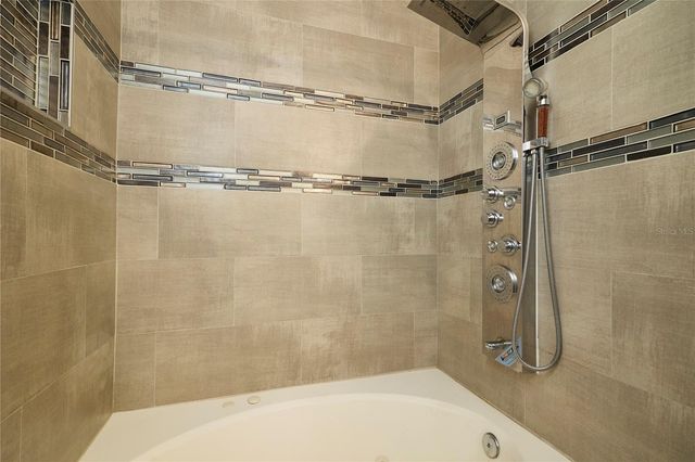 1751 FLUORSHIRE DRIVE, Brandon, FL 33511