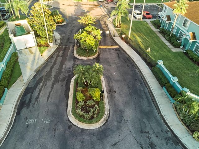 1751 FLUORSHIRE DRIVE, Brandon, FL 33511