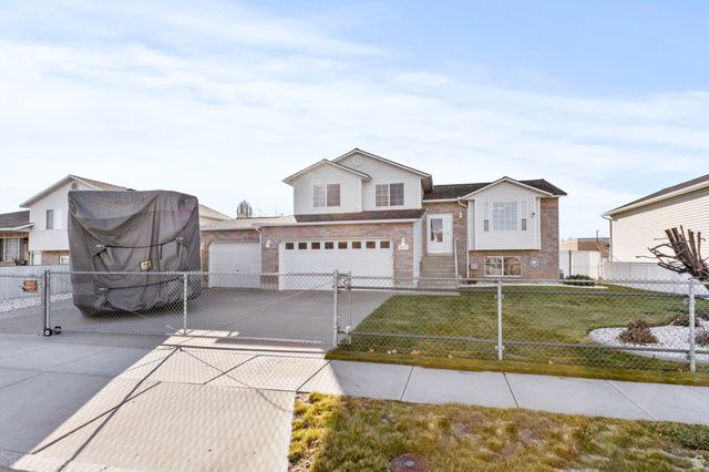 3077 W 4650 S, Roy, UT 84067