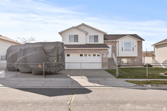 3077 W 4650 S, Roy, UT 84067