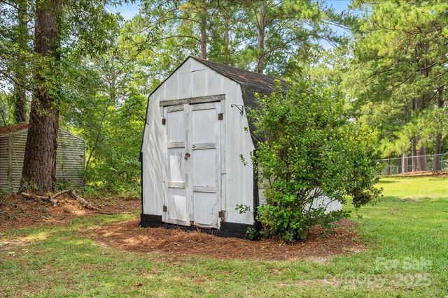 332 Ridge Road, Cheraw, SC 29520