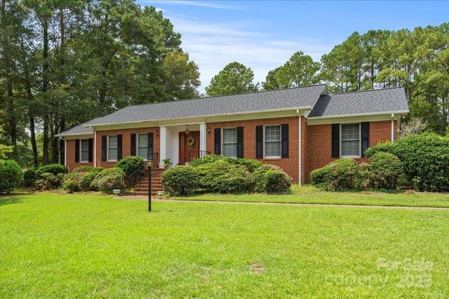 332 Ridge Road, Cheraw, SC 29520