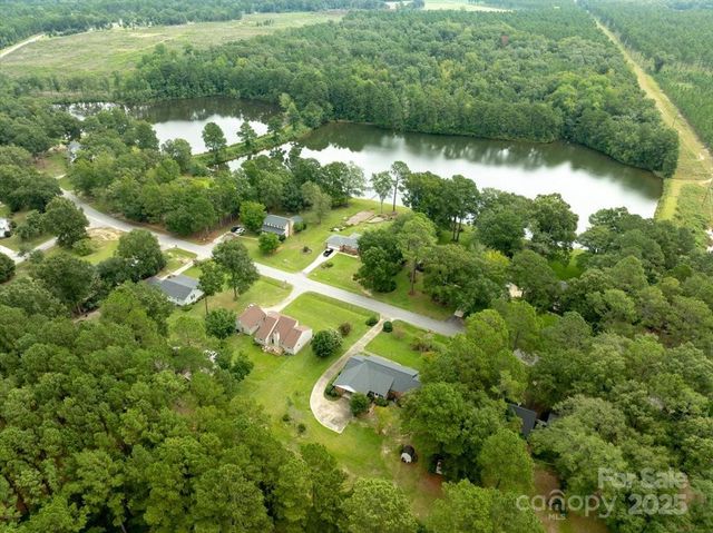 332 Ridge Road, Cheraw, SC 29520