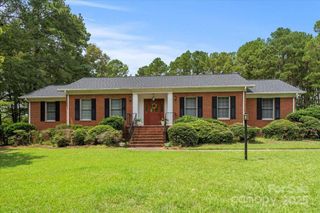 332 Ridge Road, Cheraw, SC 29520