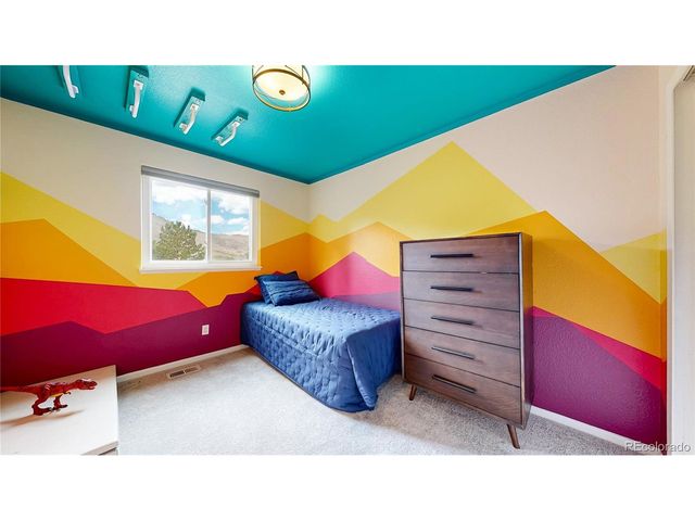 672 Entrada Dr, Golden, CO 80401