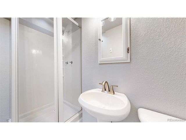 672 Entrada Dr, Golden, CO 80401